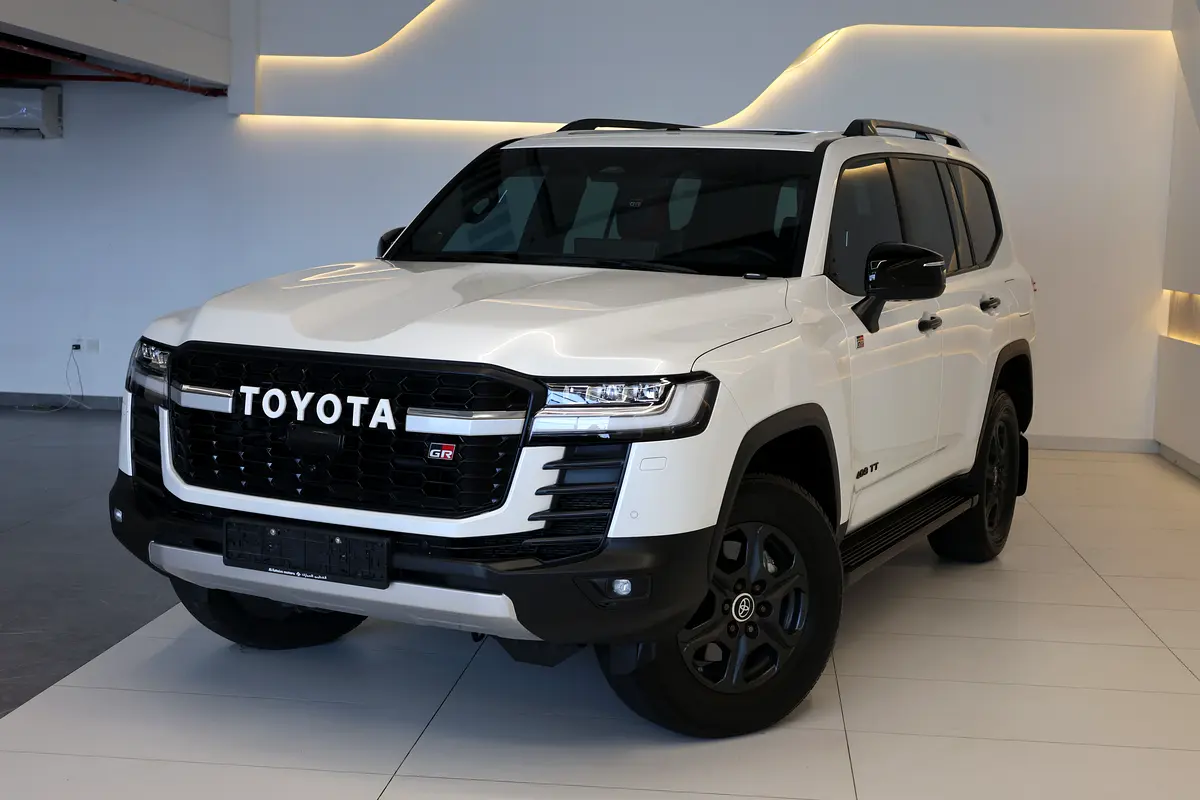 TOYOTA LAND CRUISER GR SPORT 409 TT - 5 YEARS UNDER WARRANTY - GCC SPECS - ACCIDENT FREE -