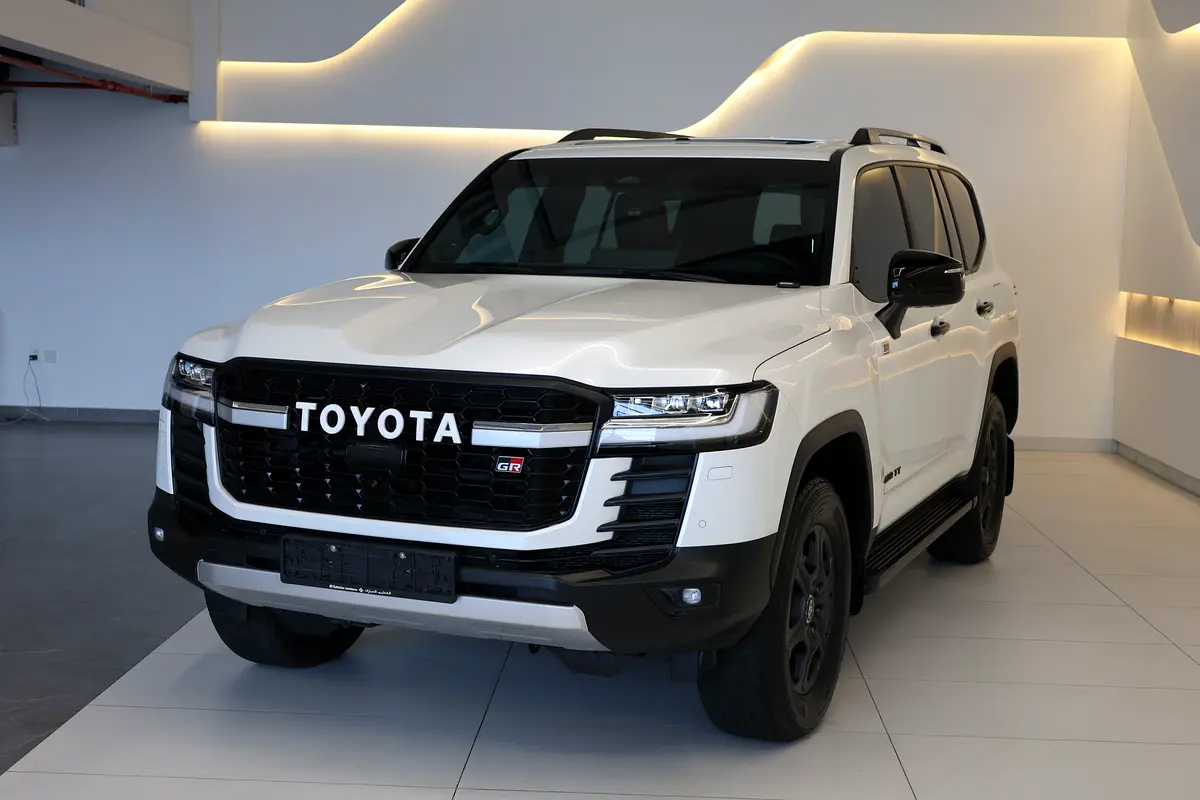 TOYOTA LAND CRUISER GR SPORT 409 TT - 5 YEARS UNDER WARRANTY - GCC SPECS - ACCIDENT FREE - - Thumbnail 3
