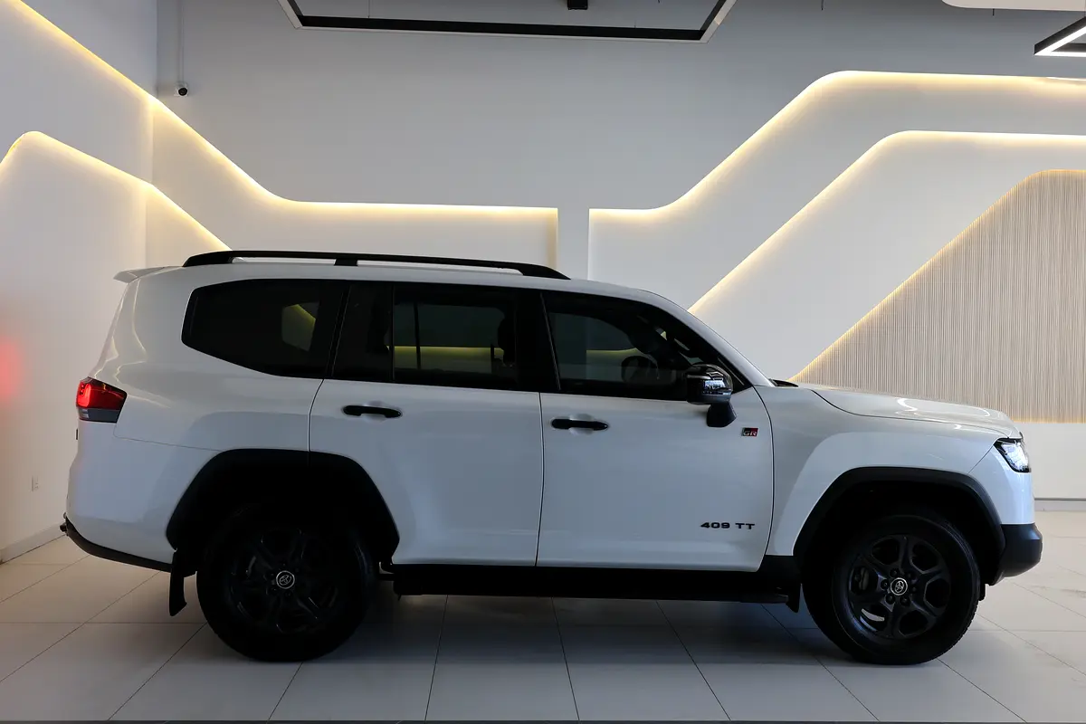 TOYOTA LAND CRUISER GR SPORT 409 TT - 5 YEARS UNDER WARRANTY - GCC SPECS - ACCIDENT FREE - - Thumbnail 9