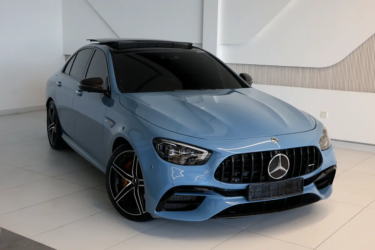 Mercedes-Benz AMG E63 S 2021 SPECIAL ORDER  -40000 KM-GCC SPECS-UNDER WARRANTY-FULL SERVICE HISTORY - Thumbnail 2