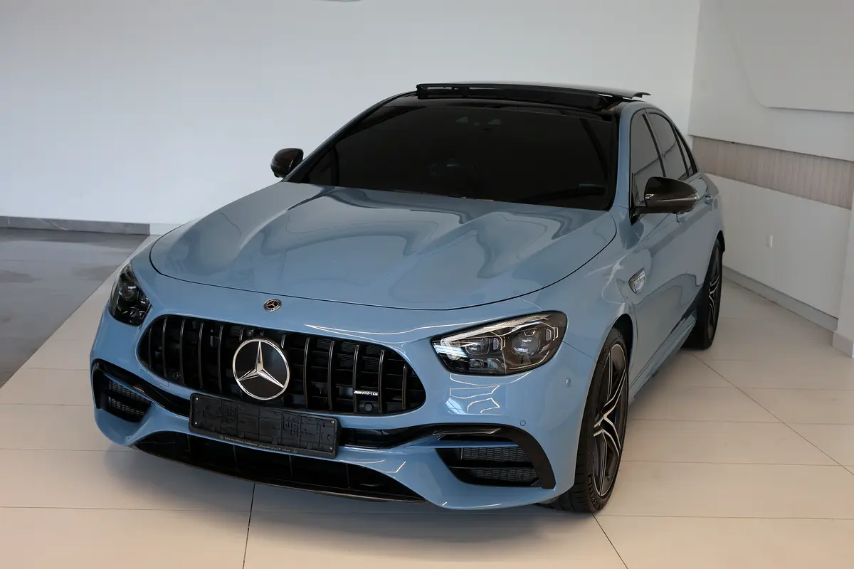 Mercedes-Benz AMG E63 S 2021 SPECIAL ORDER  -40000 KM-GCC SPECS-UNDER WARRANTY-FULL SERVICE HISTORY - Thumbnail 5