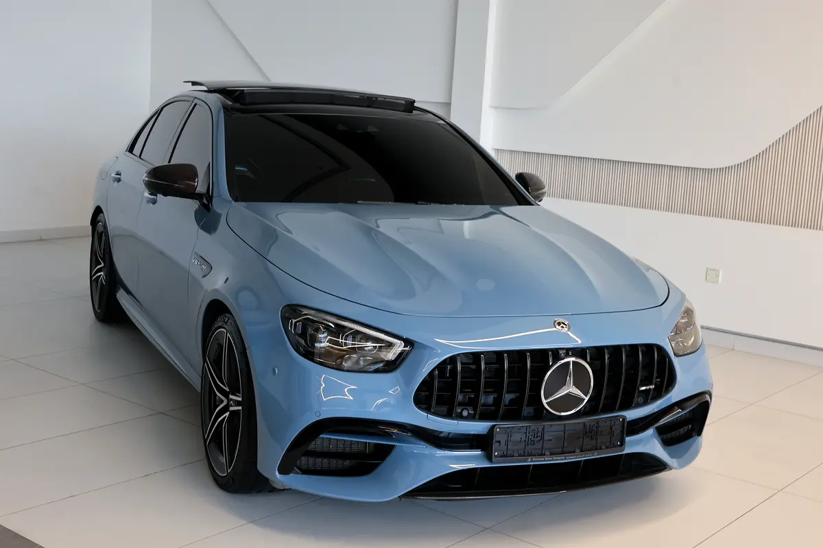 Mercedes-Benz AMG E63 S 2021 SPECIAL ORDER  -40000 KM-GCC SPECS-UNDER WARRANTY-FULL SERVICE HISTORY - Thumbnail 6
