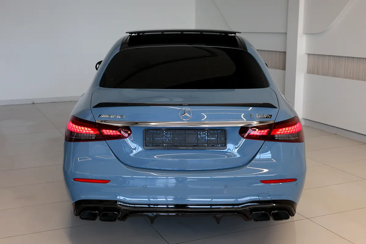 Mercedes-Benz AMG E63 S 2021 SPECIAL ORDER  -40000 KM-GCC SPECS-UNDER WARRANTY-FULL SERVICE HISTORY - Thumbnail 9