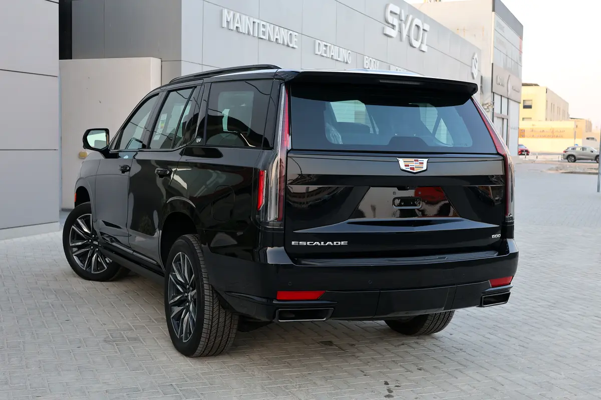 CADILLAC ESCALADE 600 SPORT PLATINUM-0KM-2024-GCC SPECS-UNDER WARRANTY  SERVICE-BRAND NEW - Thumbnail 5