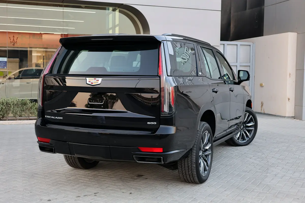 CADILLAC ESCALADE 600 SPORT PLATINUM-0KM-2024-GCC SPECS-UNDER WARRANTY  SERVICE-BRAND NEW - Thumbnail 6