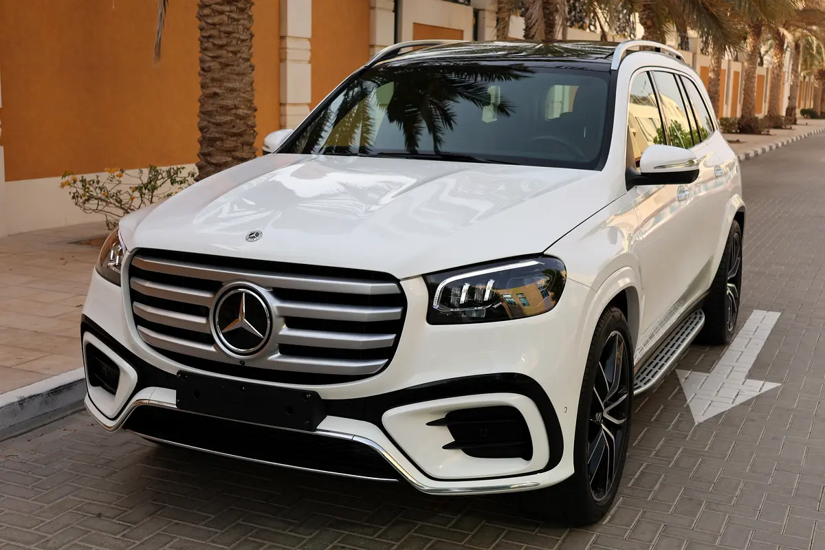 MERCEDES-BENZ GLS 450-NIGHT PACKEG 14000KM ONLY 5 YEAR WARRANTYSERVICE CONTRACT GARGASH-GCC SPE - Thumbnail 6