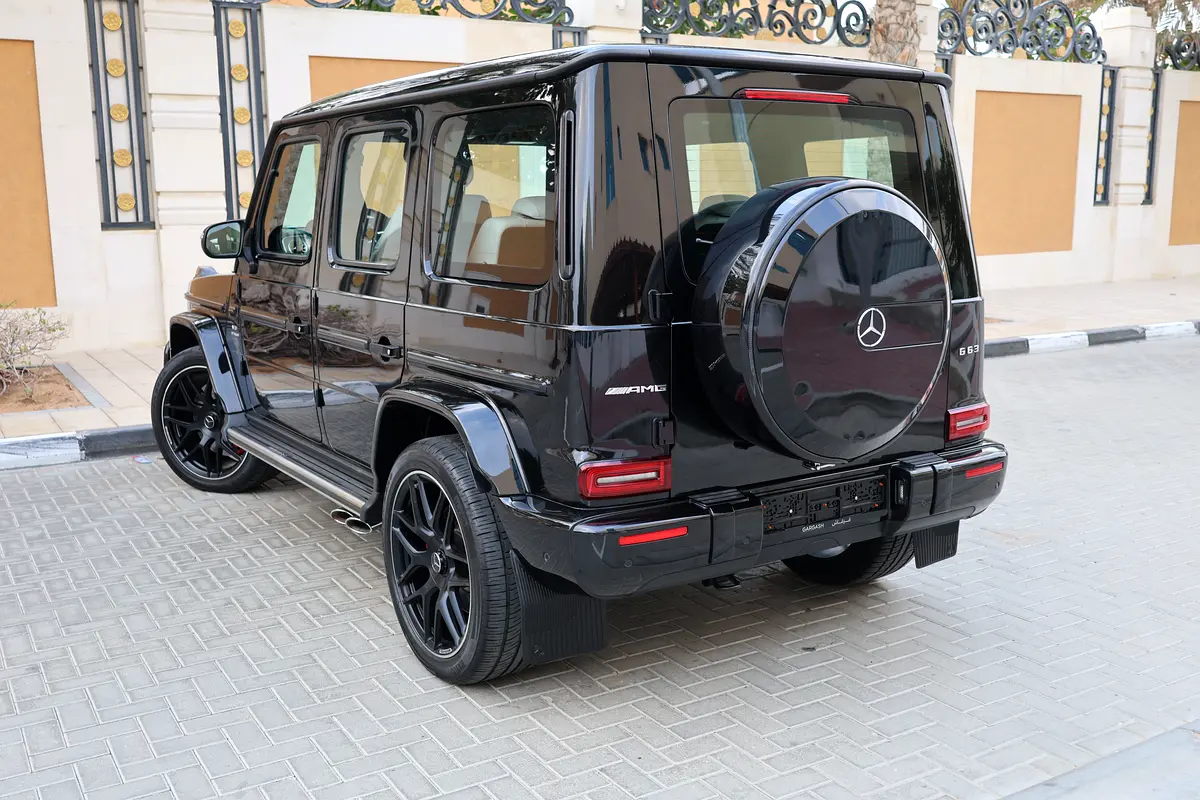 MERCEDES BENZ G63 AMG ( NIGHT PACKAGE )-110000KM-2021-GCC SPECS-UNDER WARRANTY - Thumbnail 3