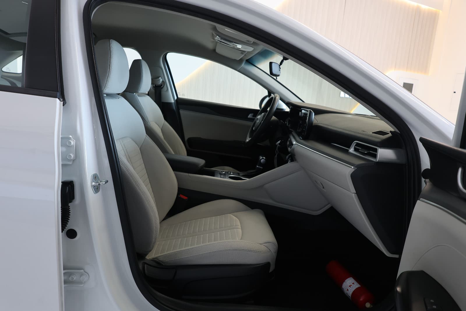 2022 Kia K5 Base  - Thumbnail 13
