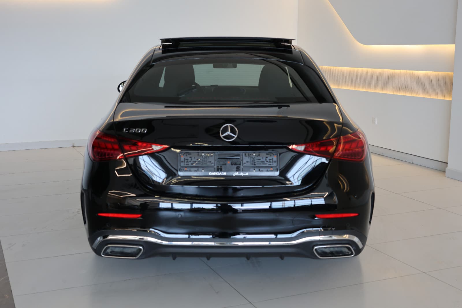 Mercedes-Benz C200-2025-3900KM-GCC Specs-Under warranty & Seems-Brand new - Thumbnail 6