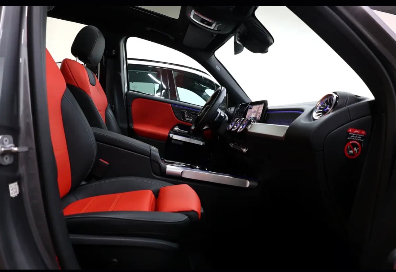 Mercedes-Benz GLB 250-4 Matic AMG -Under warranty &service  - Thumbnail 12