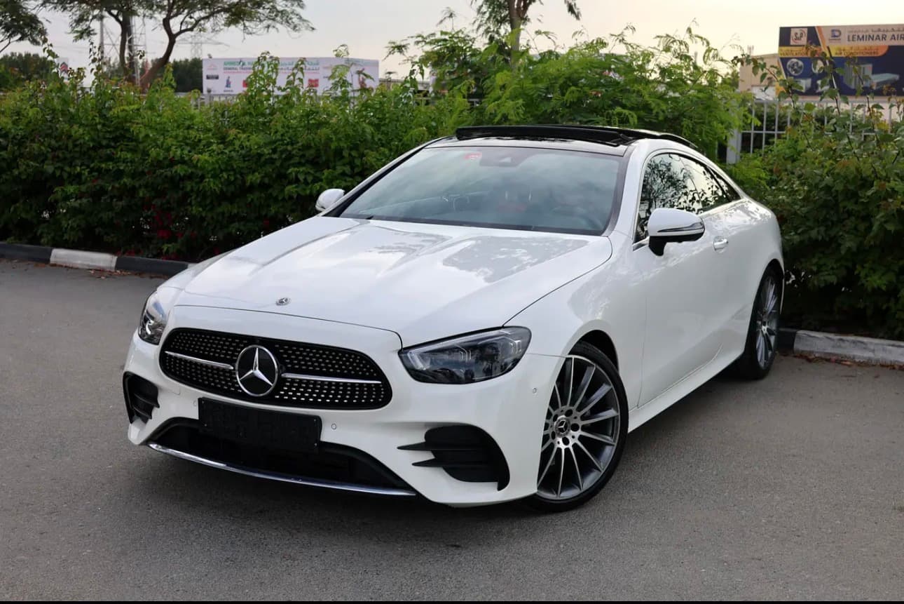 -MERCEDES BENZ E200 COUPE-2021-41000KM-GCC Specs-Full service history  - Image 1
