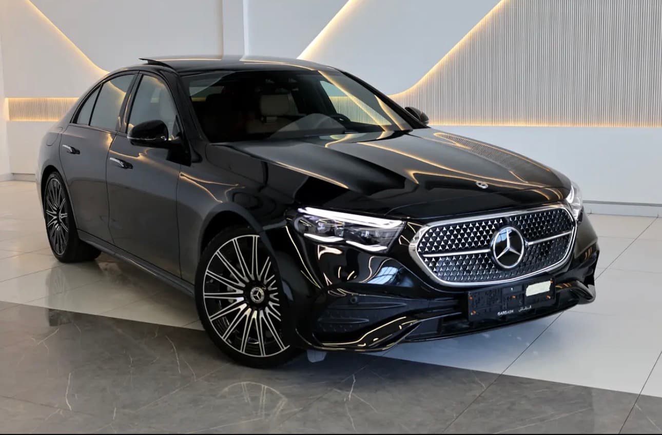 Brand new 2025 Mercedes-Benz E 300 - Thumbnail 2