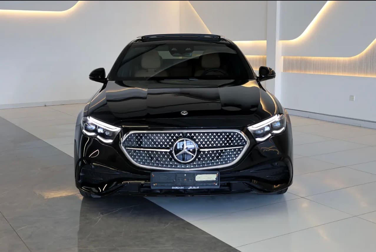 Brand new 2025 Mercedes-Benz E 300 - Thumbnail 5