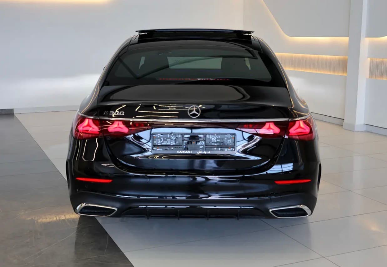 Brand new 2025 Mercedes-Benz E 300 - Thumbnail 6