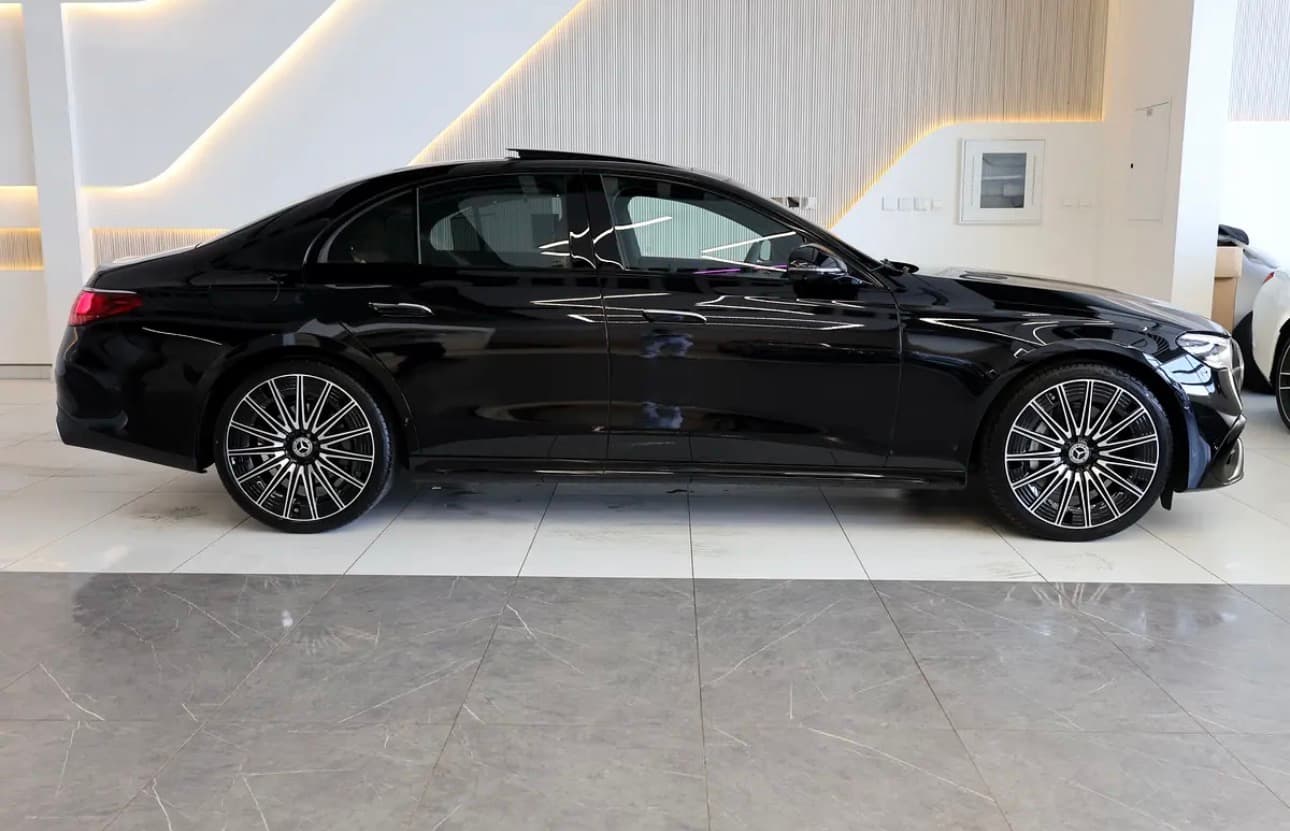 Brand new 2025 Mercedes-Benz E 300 - Thumbnail 7