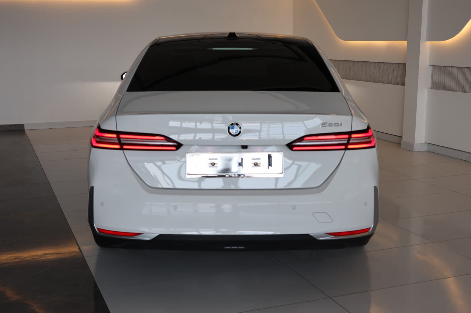 2026 BMW 520i - Thumbnail 6