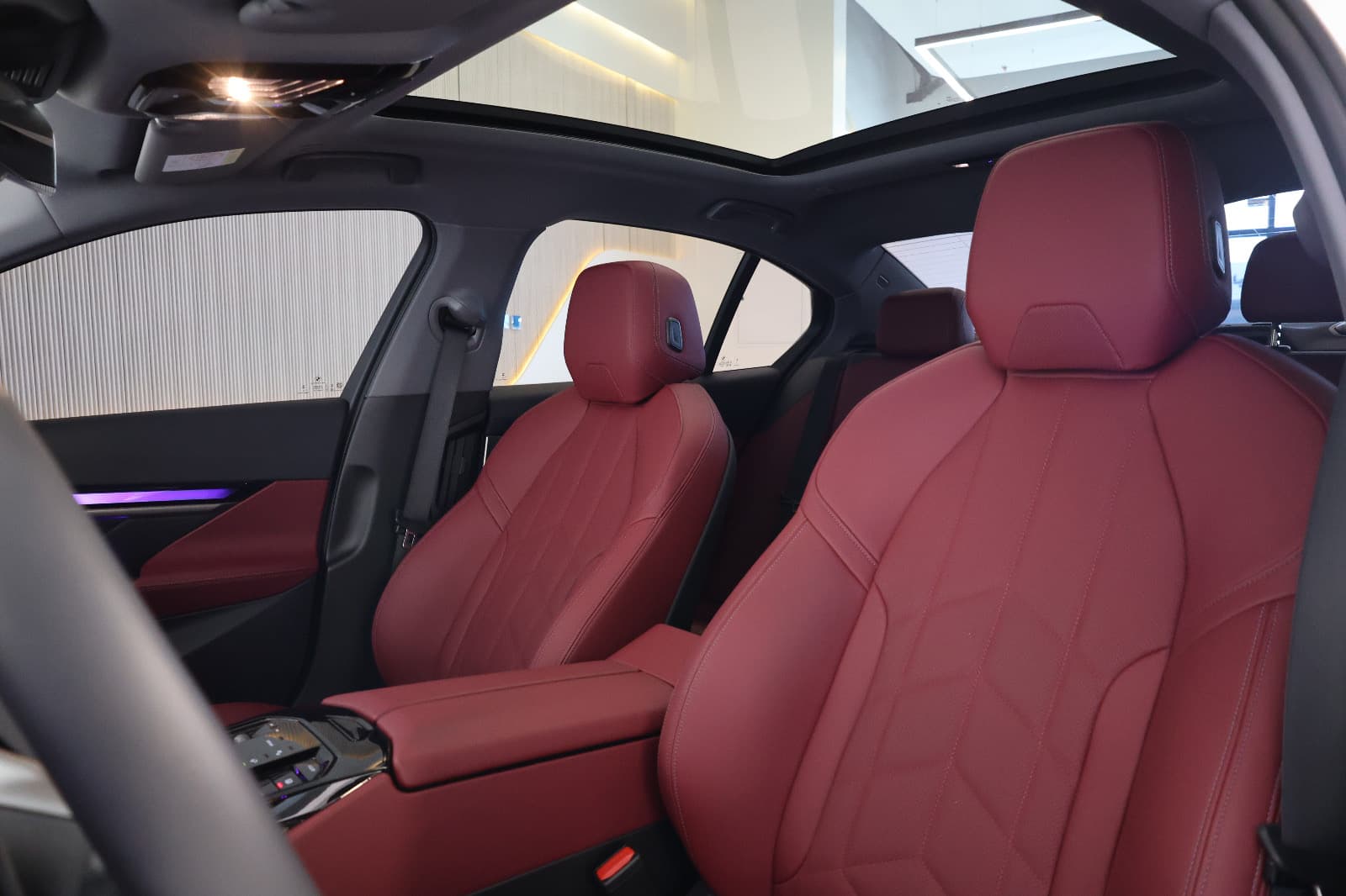 2026 BMW 520i - Thumbnail 9