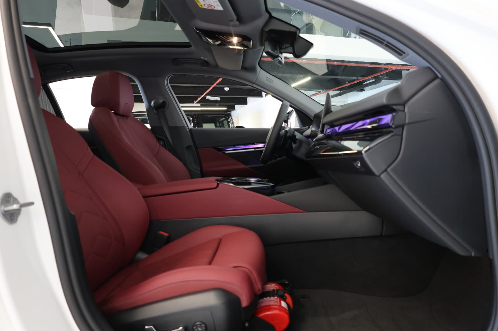 2026 BMW 520i - Thumbnail 13